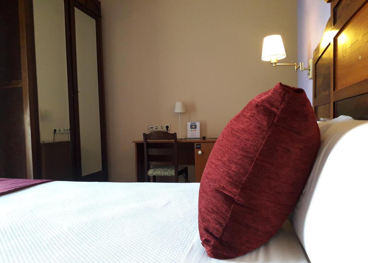 Hotel Noucentista Сиджес Экстерьер фото