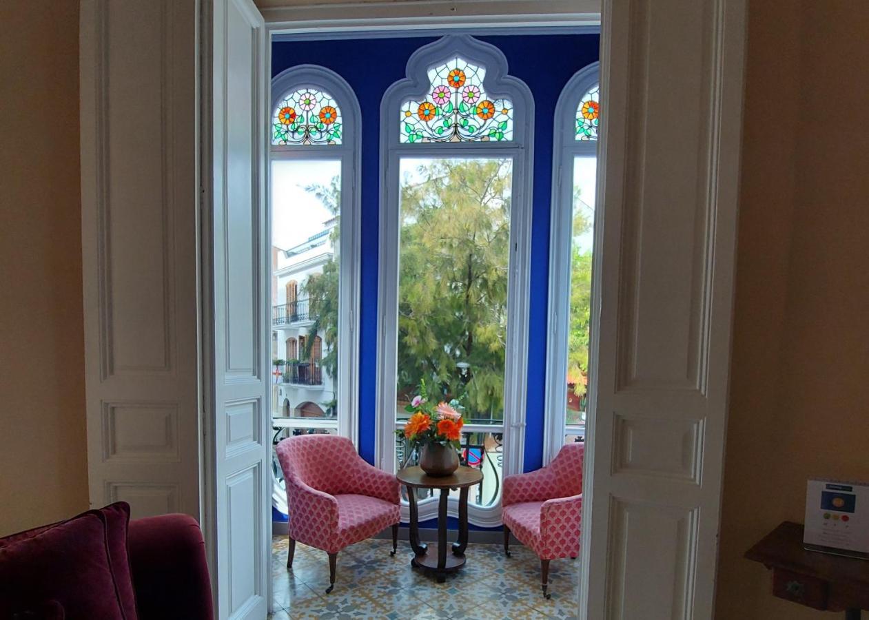 Hotel Noucentista Сиджес Экстерьер фото