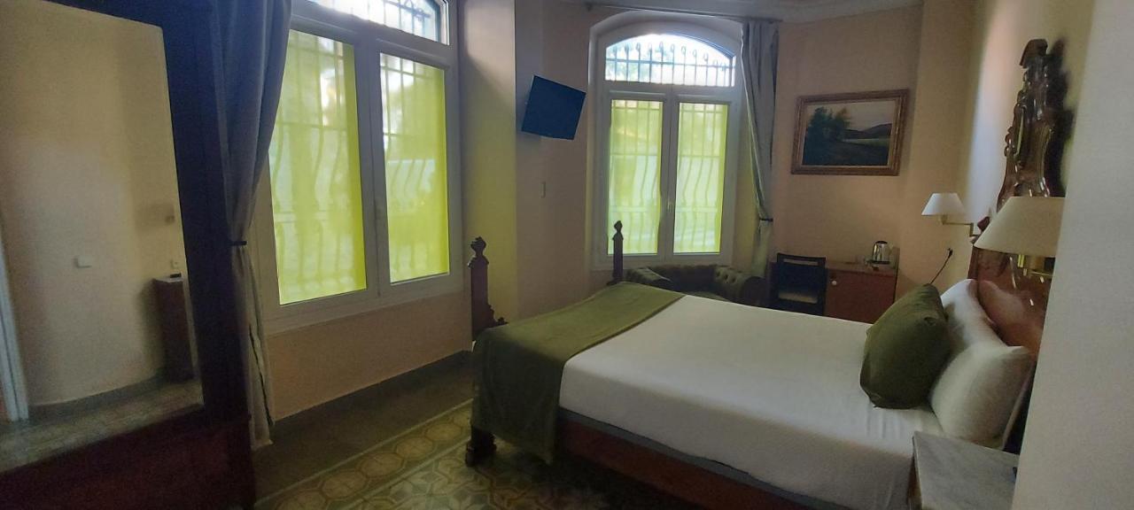 Hotel Noucentista Сиджес Экстерьер фото