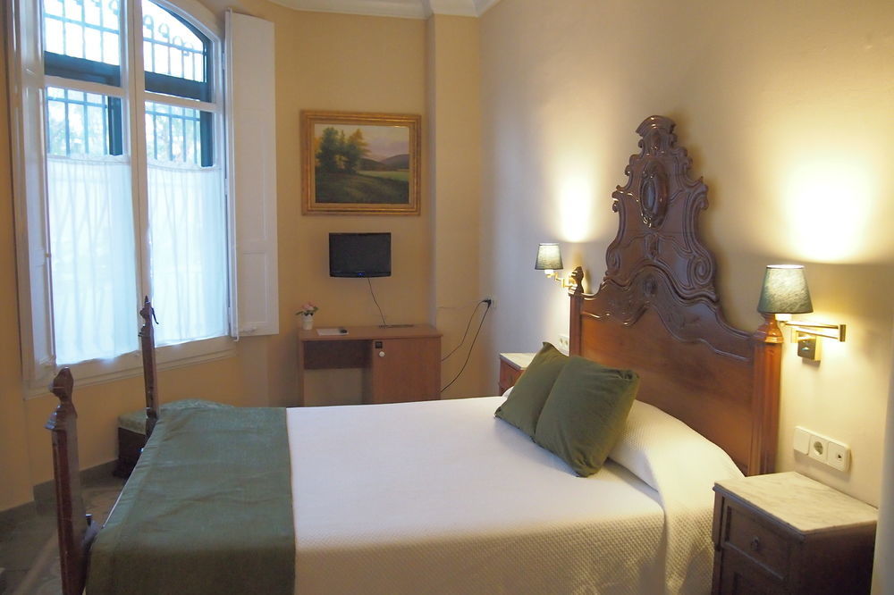 Hotel Noucentista Сиджес Экстерьер фото