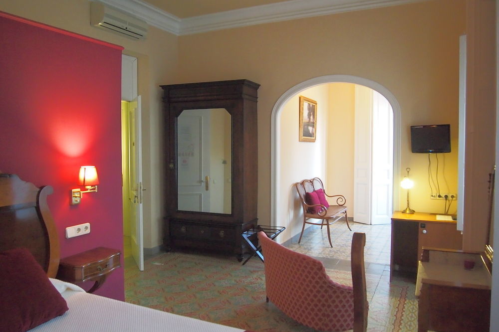 Hotel Noucentista Сиджес Экстерьер фото
