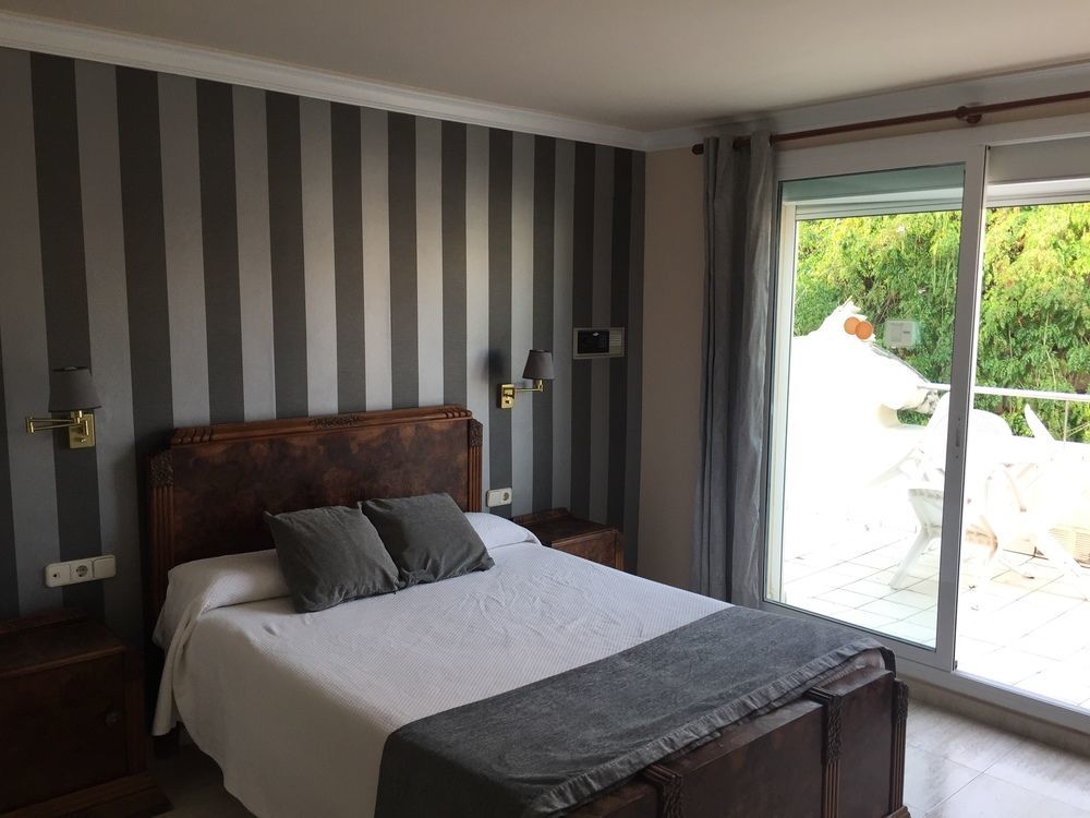 Hotel Noucentista Сиджес Экстерьер фото